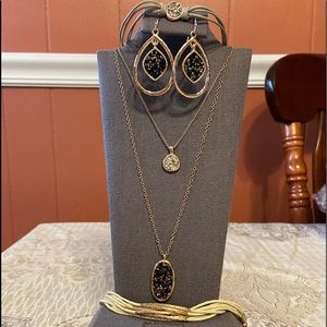 Layered neclace, 2 bracelets & pierced earrings.